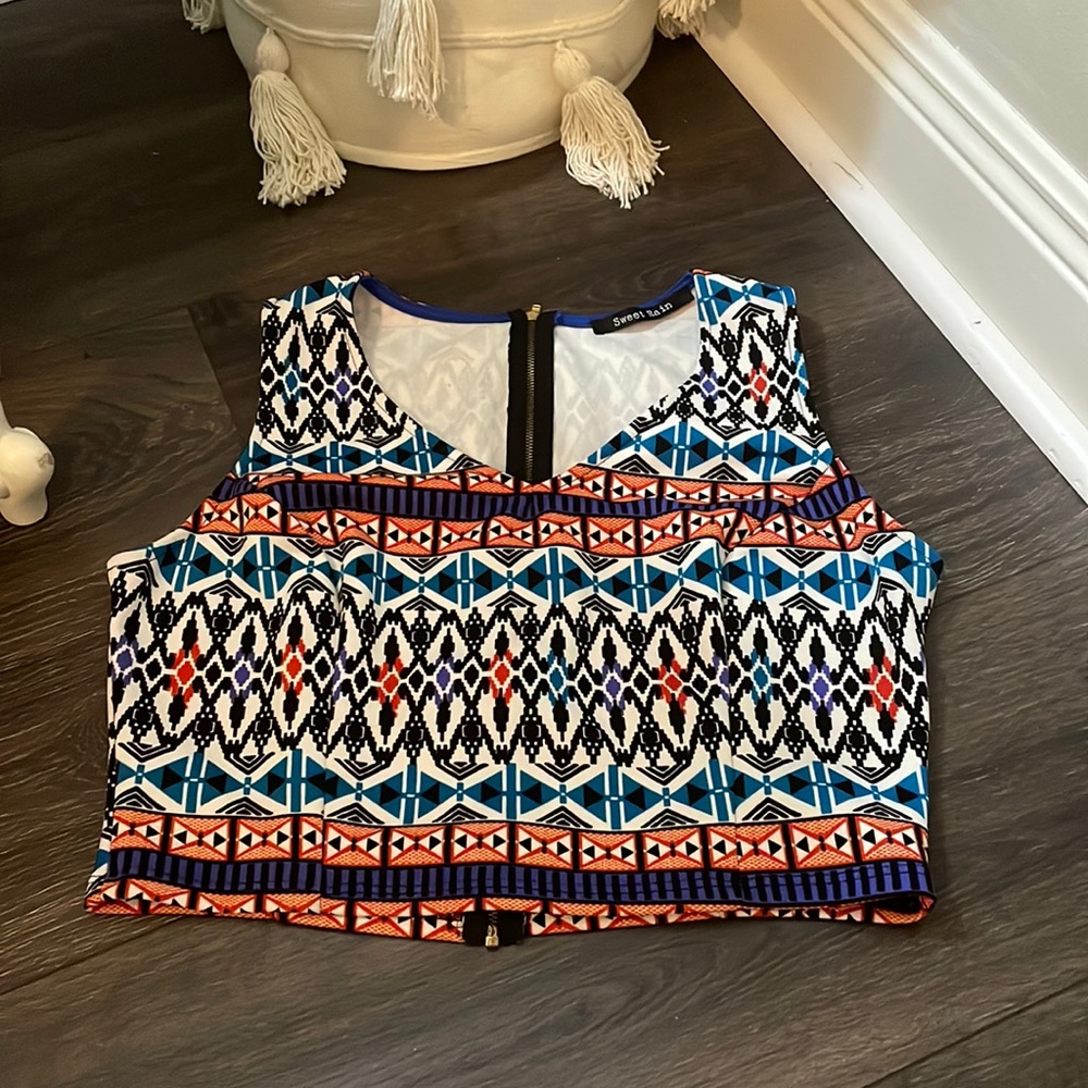 Sweet Rain Tribal Aztec Boho Crop Zip-up Tank LARGE